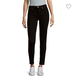 7 for All Mankind The Skinny Jean Size 26 NWT in Black